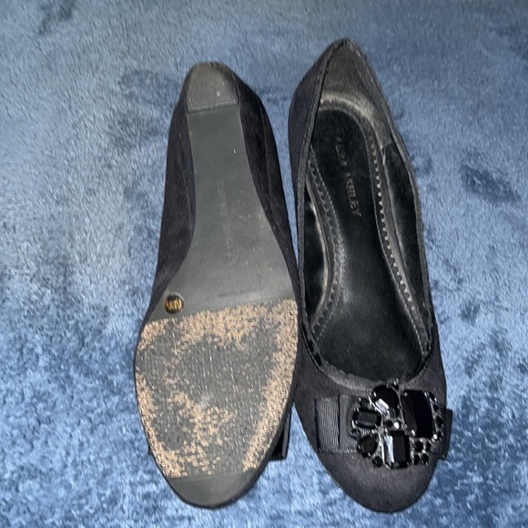 Laura Ashley Wedge Size 8.5 Worn Once EUC - Picture 5 of 6